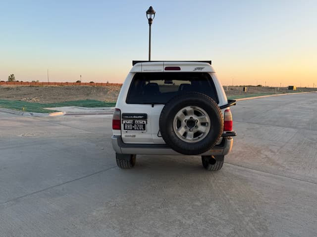 1999 Toyota Hilux Surf JDM car for sale — photo 7 of 25