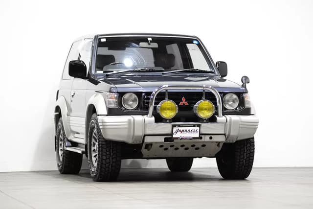 1992 Mitsubishi Pajero JDM car for sale — photo 3 of 25