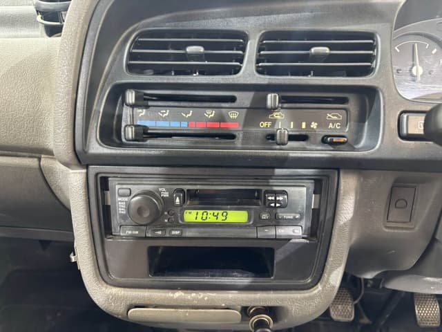 1998 Suzuki Every JDM car for sale — photo 11 of 25