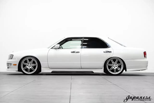 1998 Nissan Cedric JDM car for sale — photo 4 of 25