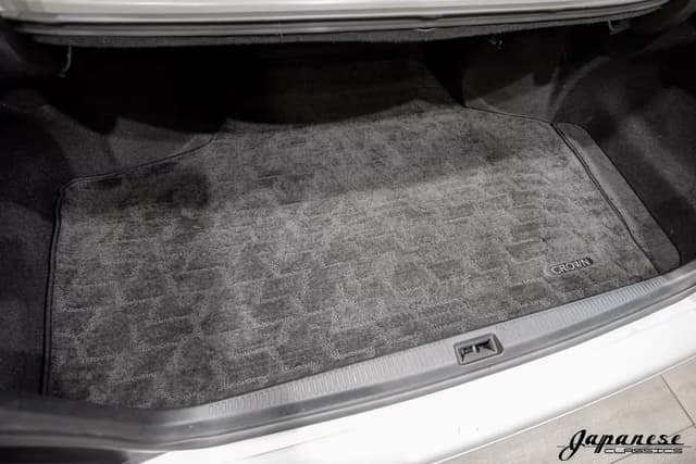 1999 Toyota Crown JDM car for sale — photo 23 of 25