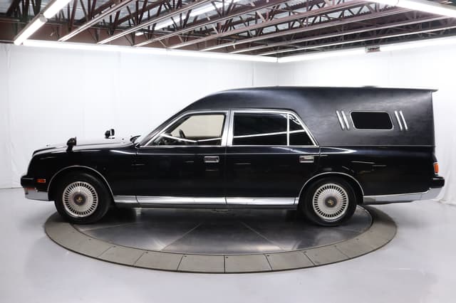1997 Toyota Century JDM car for sale — photo 4 of 25