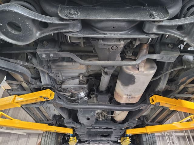 1998 Mitsubishi Pajero JDM car for sale — photo 24 of 25