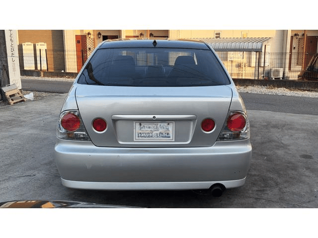 1999 Toyota Altezza JDM car for sale — photo 8 of 24
