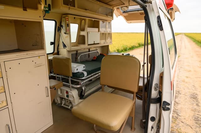 1999 Toyota HiAce JDM car for sale — photo 12 of 20