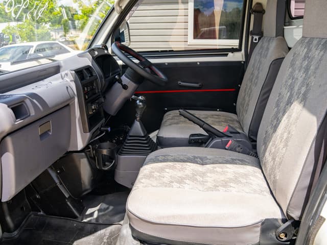 1995 Mitsubishi Minicab JDM car for sale — photo 12 of 19
