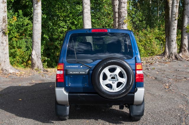 2000 Mitsubishi Pajero Mini JDM car for sale — photo 5 of 15