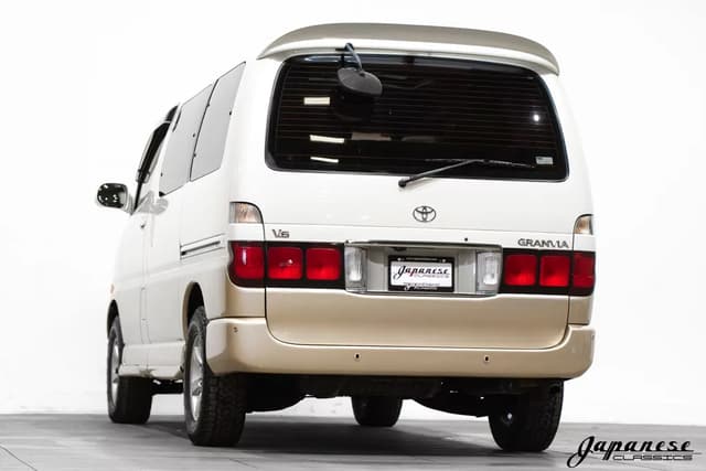 1998 Toyota Granvia JDM car for sale — photo 6 of 25