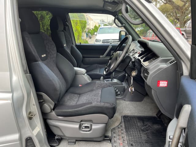 1997 Mitsubishi Pajero JDM car for sale — photo 11 of 17