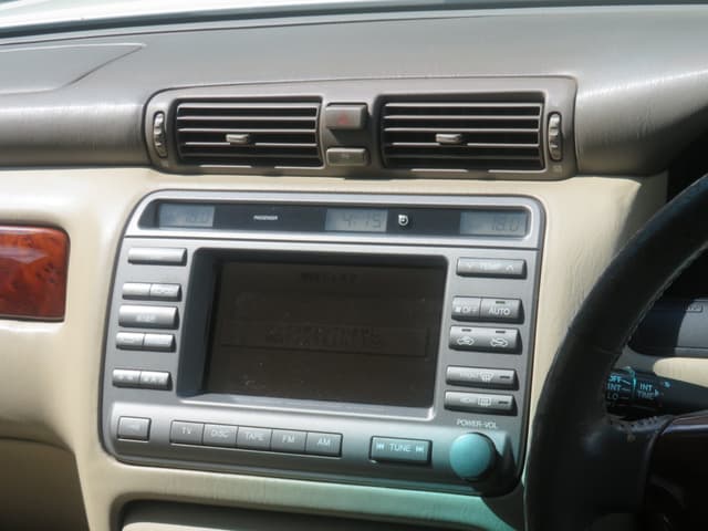 2000 Toyota Crown JDM car for sale — photo 14 of 25