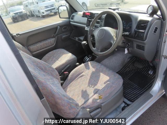 1999 Suzuki Jimny JDM car for sale — photo 14 of 25