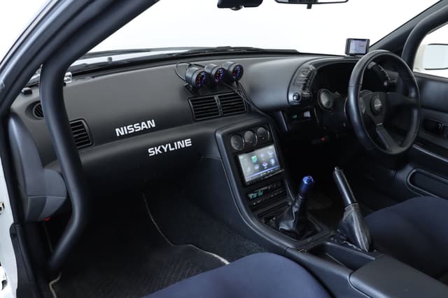 1994 Nissan Skyline JDM car for sale — photo 11 of 25