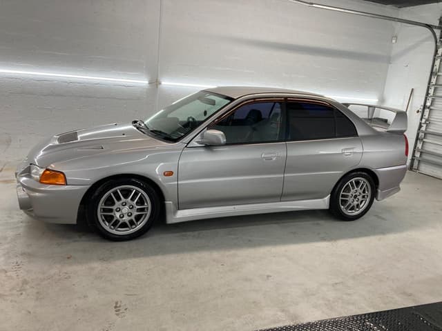 1996 Mitsubishi Lancer Evolution JDM car for sale — photo 4 of 25