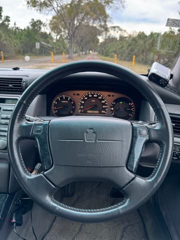 2000 Toyota Crown JDM car for sale — photo 18 of 24