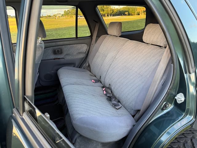 1996 Toyota Hilux Surf JDM car for sale — photo 19 of 47