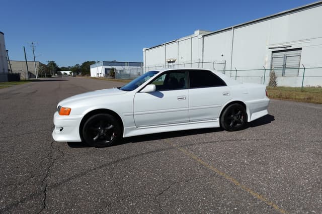 1998 Toyota Chaser JDM car for sale — photo 13 of 18