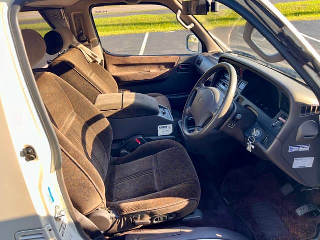 1994 Toyota HiAce JDM car for sale — photo 15 of 19