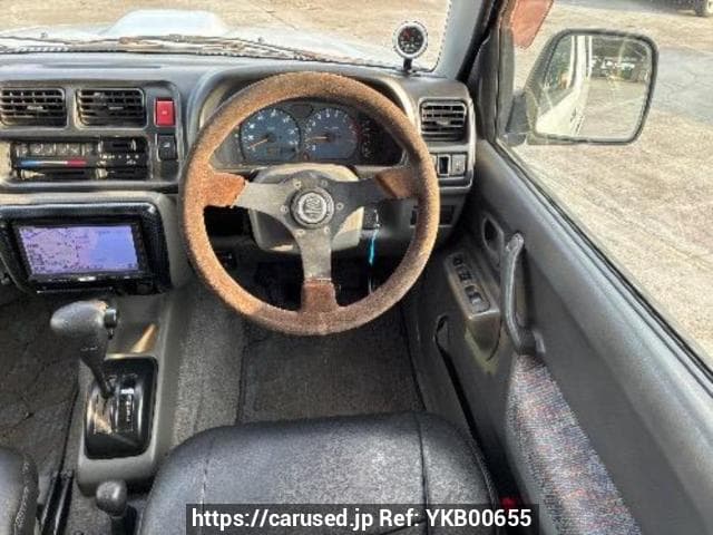 2001 Suzuki Jimny JDM car for sale — photo 18 of 25