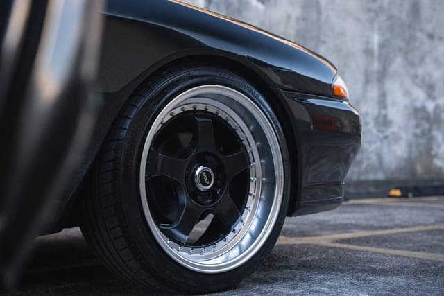1992 Nissan Skyline JDM car for sale — photo 15 of 20
