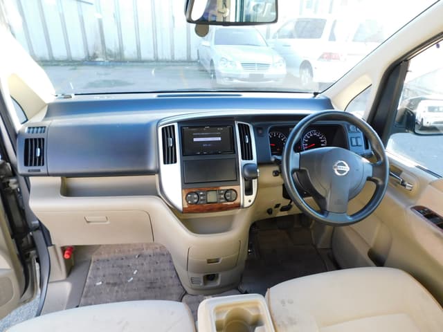 2008 Nissan JDM car for sale — photo 4 of 8