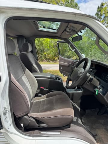 1997 Toyota HiAce JDM car for sale — photo 18 of 25
