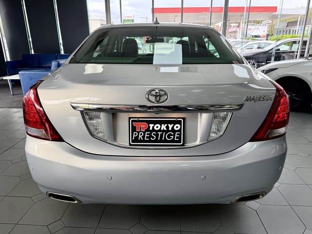 2012 Toyota Majesta JDM car for sale — photo 4 of 6