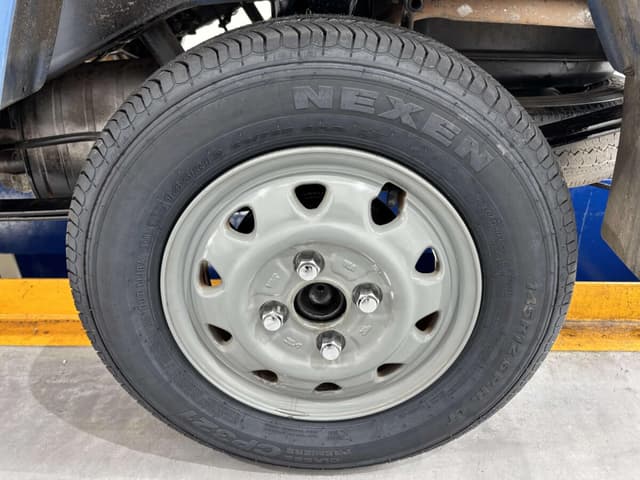 2001 Daihatsu Hijet JDM car for sale — photo 16 of 24