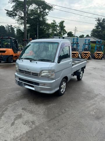 2001 Daihatsu Hijet JDM car for sale — photo 3 of 11