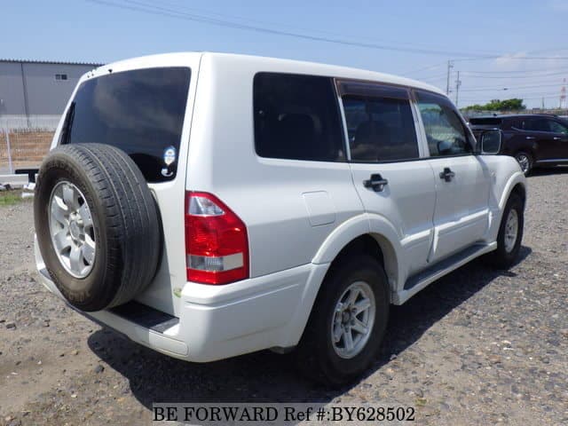 2005 Mitsubishi Pajero JDM car for sale — photo 5 of 25