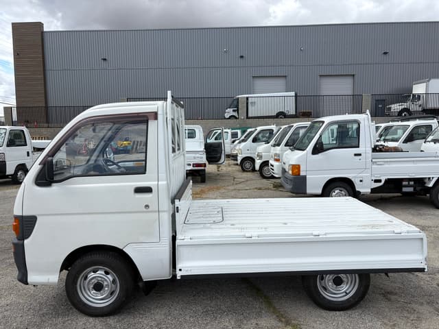 1995 Daihatsu Hijet JDM car for sale — photo 10 of 25
