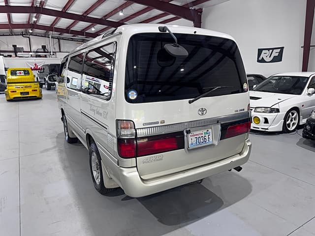 1999 Toyota HiAce JDM car for sale — photo 4 of 25