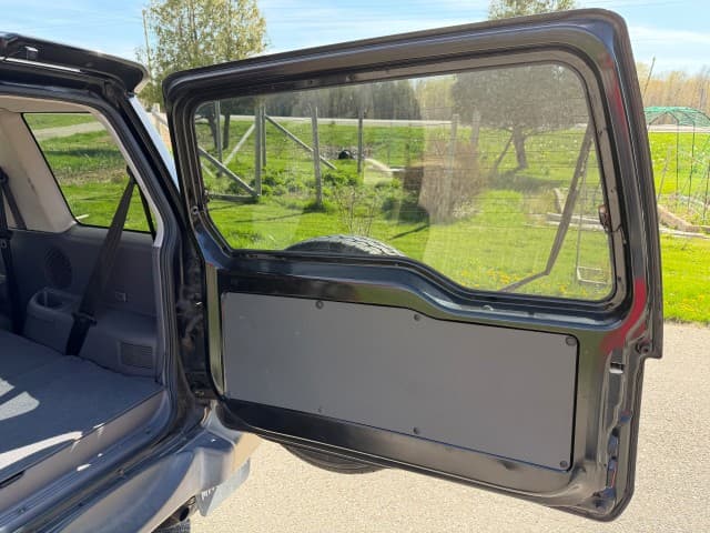 1997 Mitsubishi Pajero JDM car for sale — photo 18 of 25
