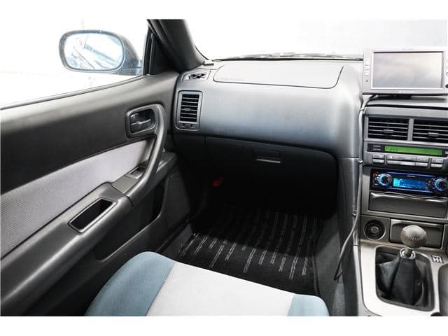 2001 Nissan Skyline JDM car for sale — photo 19 of 25