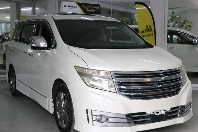 2010 Nissan Elgrand JDM car for sale — photo 3 of 25