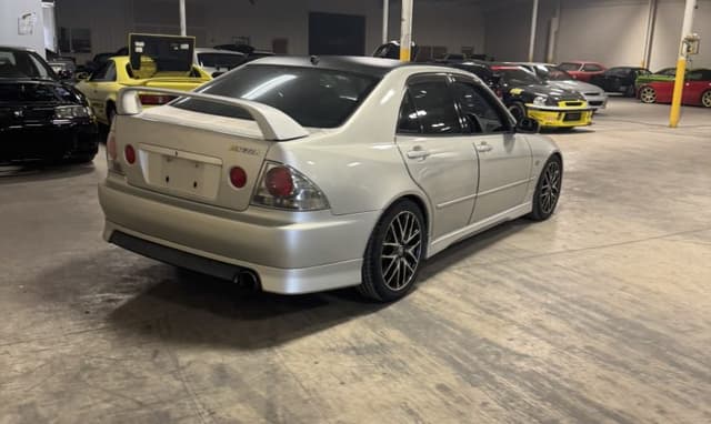 1999 Toyota Altezza JDM car for sale — photo 10 of 25
