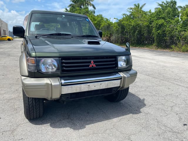 1997 Mitsubishi Pajero JDM car for sale — photo 5 of 15