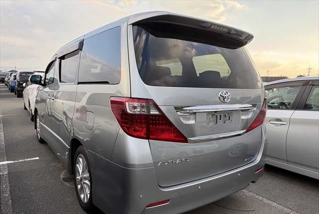 2010 Toyota Alphard JDM car for sale — photo 2 of 21