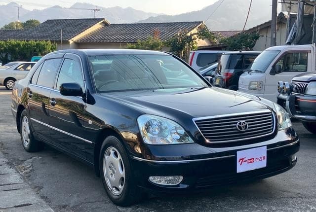 2002 Toyota Celsior JDM car for sale — photo 3 of 25