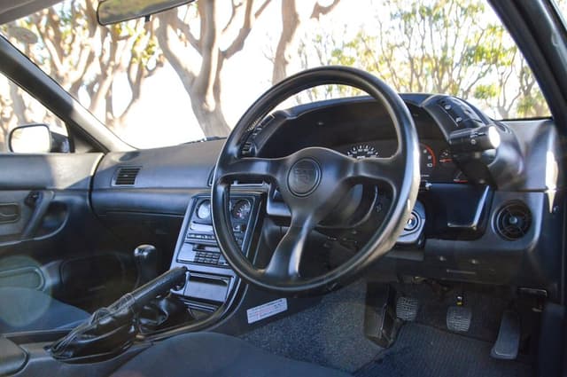 1989 Nissan Skyline JDM car for sale — photo 21 of 25