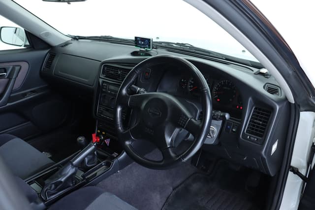 1998 Nissan Stagea JDM car for sale — photo 8 of 25