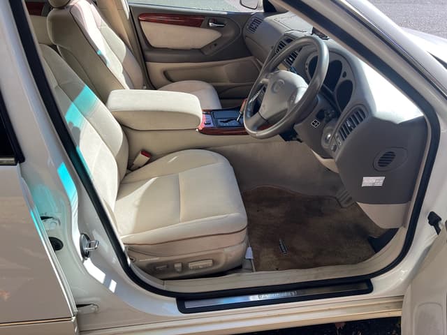 1997 Toyota Aristo JDM car for sale — photo 3 of 19