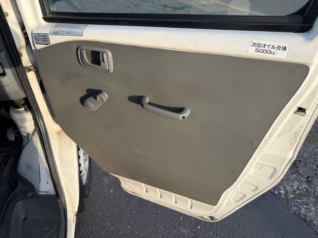 2001 Mitsubishi Minicab JDM car for sale — photo 25 of 25