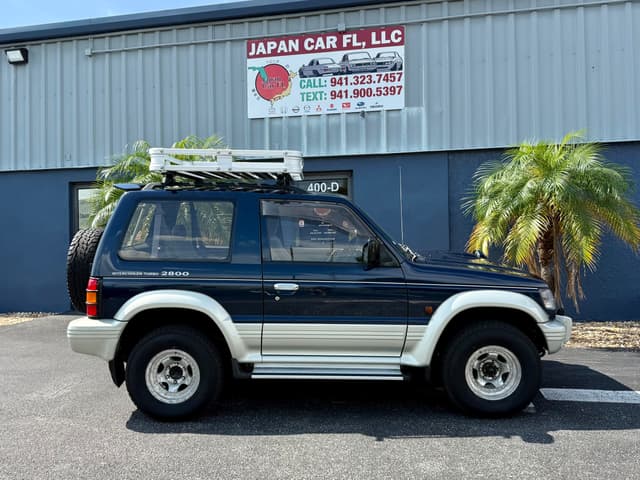 1995 Mitsubishi Pajero JDM car for sale — photo 10 of 21