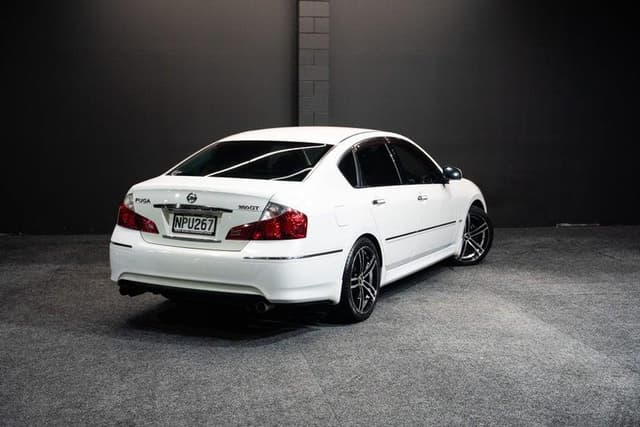 2009 Nissan Fuga JDM car for sale — photo 9 of 15