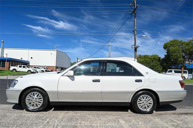 2000 Toyota Crown JDM car for sale — photo 10 of 10