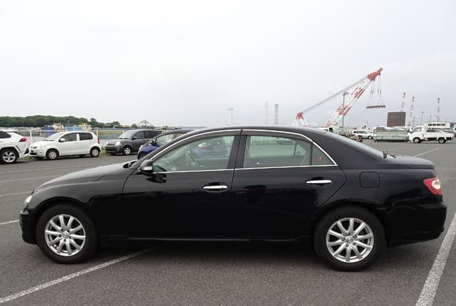 2007 Toyota Mark X JDM car for sale — photo 2 of 25