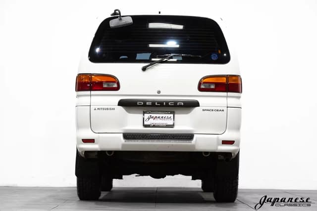 1994 Mitsubishi Delica JDM car for sale — photo 7 of 25