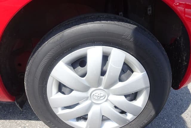 2009 Toyota Vitz JDM car for sale — photo 10 of 25