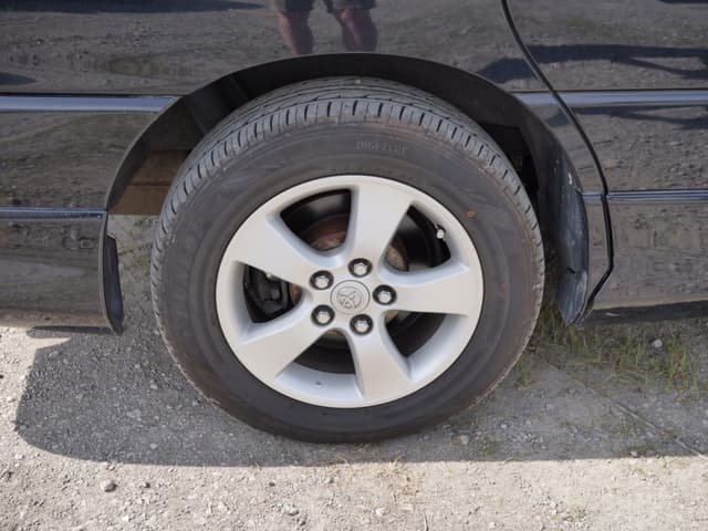2001 Toyota Estima JDM car for sale — photo 20 of 25