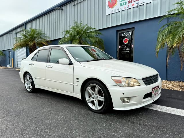 1999 Toyota Altezza JDM car for sale — photo 11 of 19